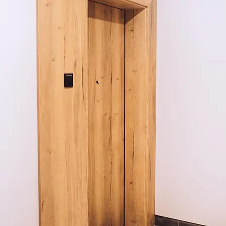 Panorama Apartment *